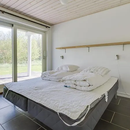Hébergement de vacances Three-bedroom Holiday In *