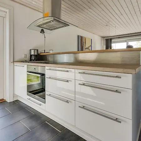 Three-bedroom Holiday In Hébergement de vacances Hals