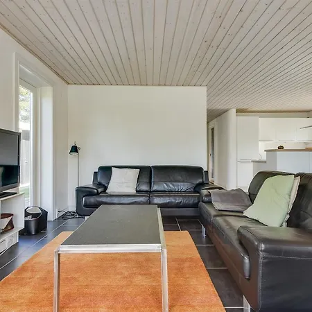 Three-bedroom Holiday In