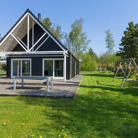 Three-bedroom Holiday In Hébergement de vacances *
