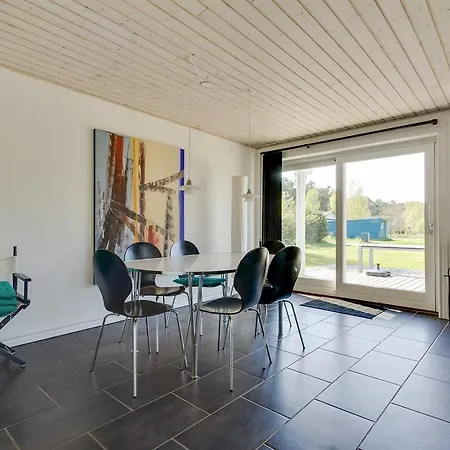 Three-bedroom Holiday In Hébergement de vacances Hals